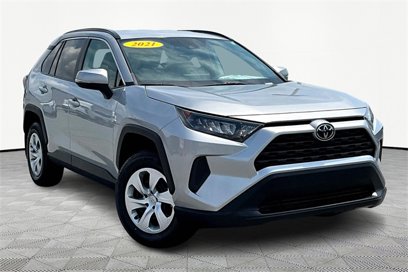 Used 2021 Toyota RAV4 LE w/ Carpet Mat Package (TMS)