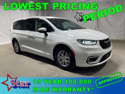 Used 2023 Chrysler Pacifica Touring-L