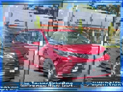 Certified 2021 Toyota Sienna Platinum