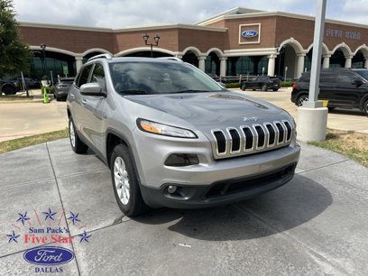 Used 2017 Jeep Cherokee Latitude w/ Comfort/Convenience Group