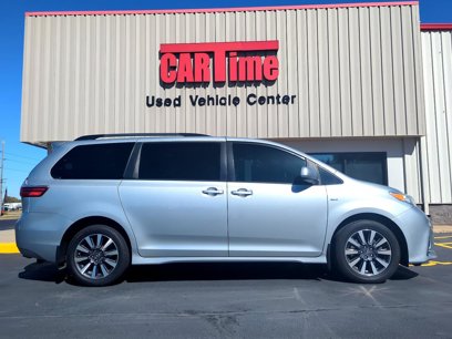 Used 2020 Toyota Sienna LE w/ Carpet Mat Package