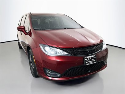 Used 2018 Chrysler Pacifica Limited w/ Advanced Safetytec Group