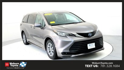 Used 2021 Toyota Sienna LE