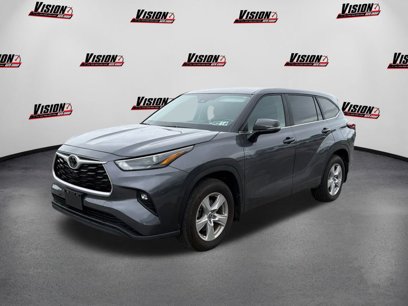 Used 2023 Toyota Highlander LE