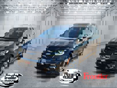 New 2025 Chrysler Pacifica Select