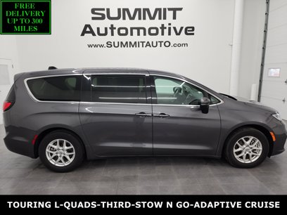 Used 2023 Chrysler Pacifica Touring-L