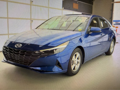 Used 2023 Hyundai Elantra SE w/ Cargo Package