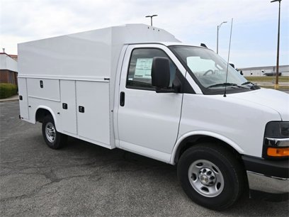 New 2025 Chevrolet Express 3500 w/ Power Convenience Package