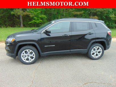 New 2025 Jeep Compass Latitude w/ Convenience Group