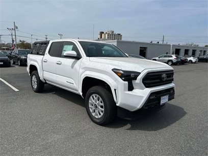 New 2025 Toyota Tacoma SR5