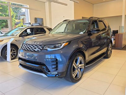 New 2025 Land Rover Discovery Metropolitan Edition