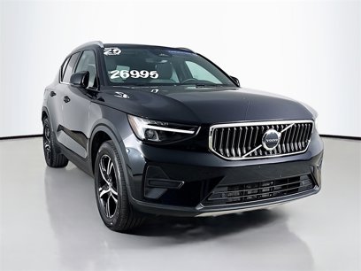 Used 2025 Volvo XC40 B5 Core