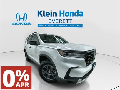 New 2025 Honda Pilot TrailSport