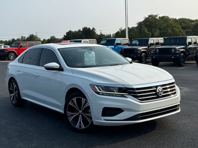 Used 2021 Volkswagen Passat 2.0T SE