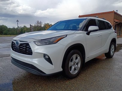 Used 2023 Toyota Highlander LE
