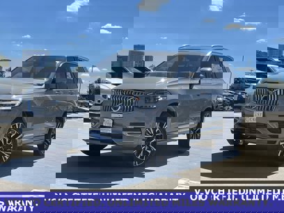 New 2025 Volvo XC90 T8 Plus w/ Protection Package Premier
