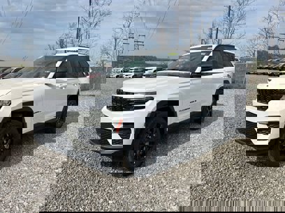 New 2025 Jeep Grand Cherokee Altitude