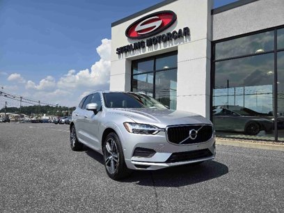 Used 2018 Volvo XC60 T5 Momentum w/ Convenience Package