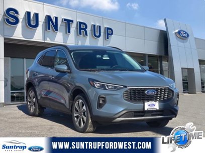 New 2025 Ford Escape Platinum w/ Class II Trailer Tow Package