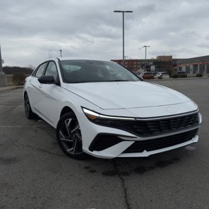 New 2025 Hyundai Elantra SEL