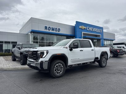 New 2025 GMC Sierra 3500 Pro w/ Convenience Package