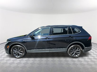 Used 2022 Volkswagen Tiguan SE w/ Panoramic Sunroof Package