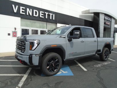 New 2025 GMC Sierra 2500 AT4 w/ AT4 Premium Plus Package