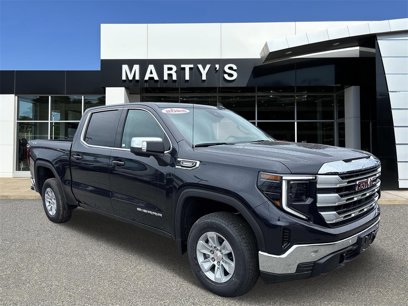 New 2025 GMC Sierra 1500 SLE w/ Preferred Package