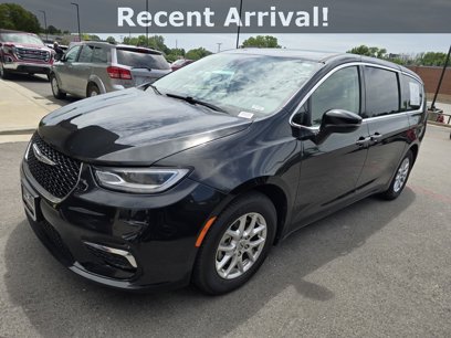 Used 2023 Chrysler Pacifica Touring-L