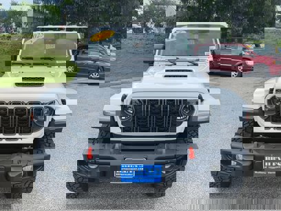New 2025 Jeep Gladiator Mojave