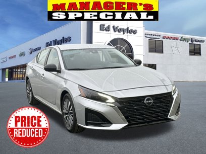 Used 2024 Nissan Altima 2.5 SV