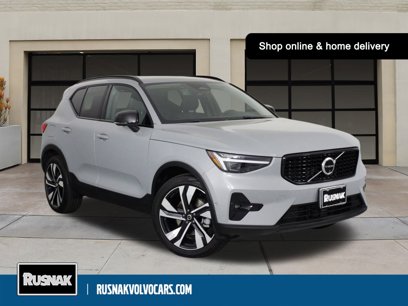 Certified 2025 Volvo XC40 B5 Plus w/ Climate Package