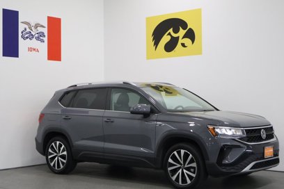 Used 2022 Volkswagen Taos SE