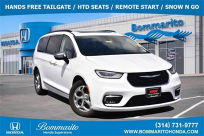 Used 2023 Chrysler Pacifica Limited