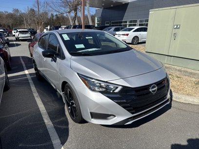 New 2025 Nissan Versa SR w/ Trunk Package