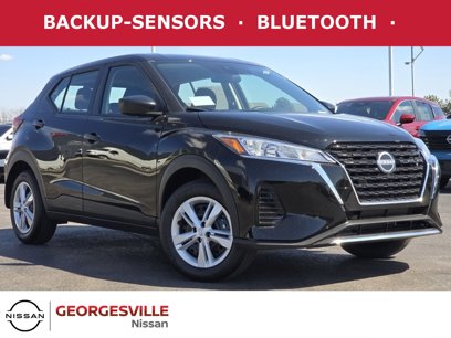 New 2025 Nissan Kicks Play S