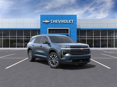 New 2025 Chevrolet Traverse LT w/ Sun and Wheel Package