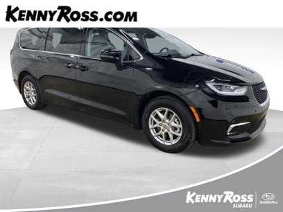Used 2024 Chrysler Pacifica Touring-L