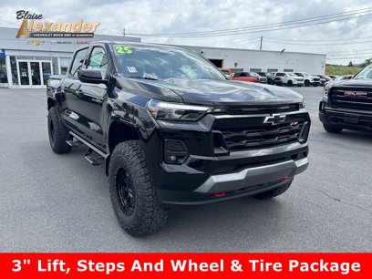 New 2025 Chevrolet Colorado Z71 w/ Z71 Convenience Package 2