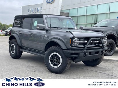 New 2024 Ford Bronco Outer Banks w/ Sasquatch Package