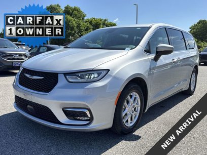 Used 2023 Chrysler Pacifica Touring-L