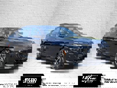 New 2025 BMW 760i xDrive w/ Executive Package