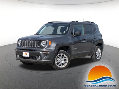 New 2023 Jeep Renegade Latitude w/ Premium Group