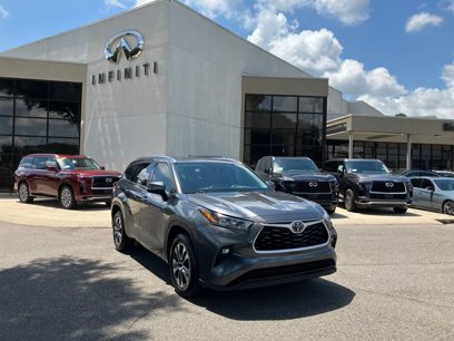 Used 2020 Toyota Highlander XLE