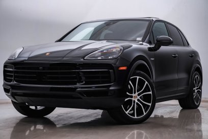 Used 2021 Porsche Cayenne E-Hybrid w/ Premium Plus Package