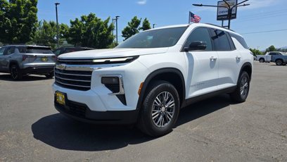 New 2025 Chevrolet Traverse LT