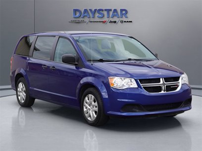 Used 2020 Dodge Grand Caravan SE w/ UConnect Hands-Free Group