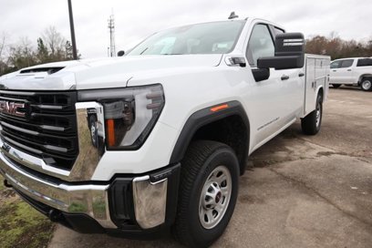 New 2024 GMC Sierra 3500 Pro w/ Convenience Package