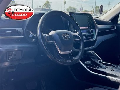 Used 2022 Toyota Highlander LE