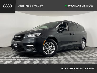 Used 2022 Chrysler Pacifica Touring-L